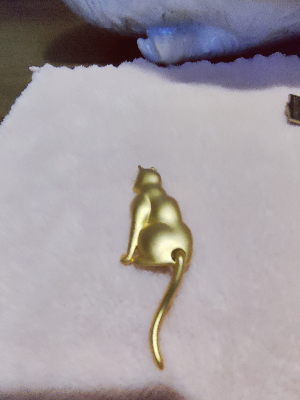 Gold Cat-Shaped Enamel Pin - Classic Cat Silhouette